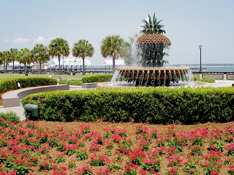 Waterfront Park & Pineapple Fountain